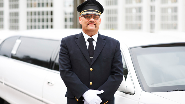 Illustration for article titled We Asked 22 Limo Drivers About The Worst Time Someone Got Sucked Out Of Their Car After Opening The Sunroof